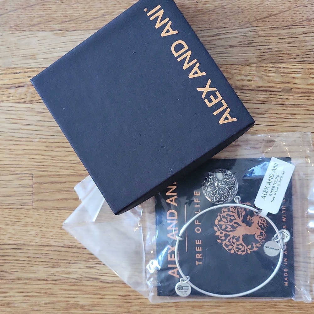 NIB Alex and Ani Tree of Life Bracelet